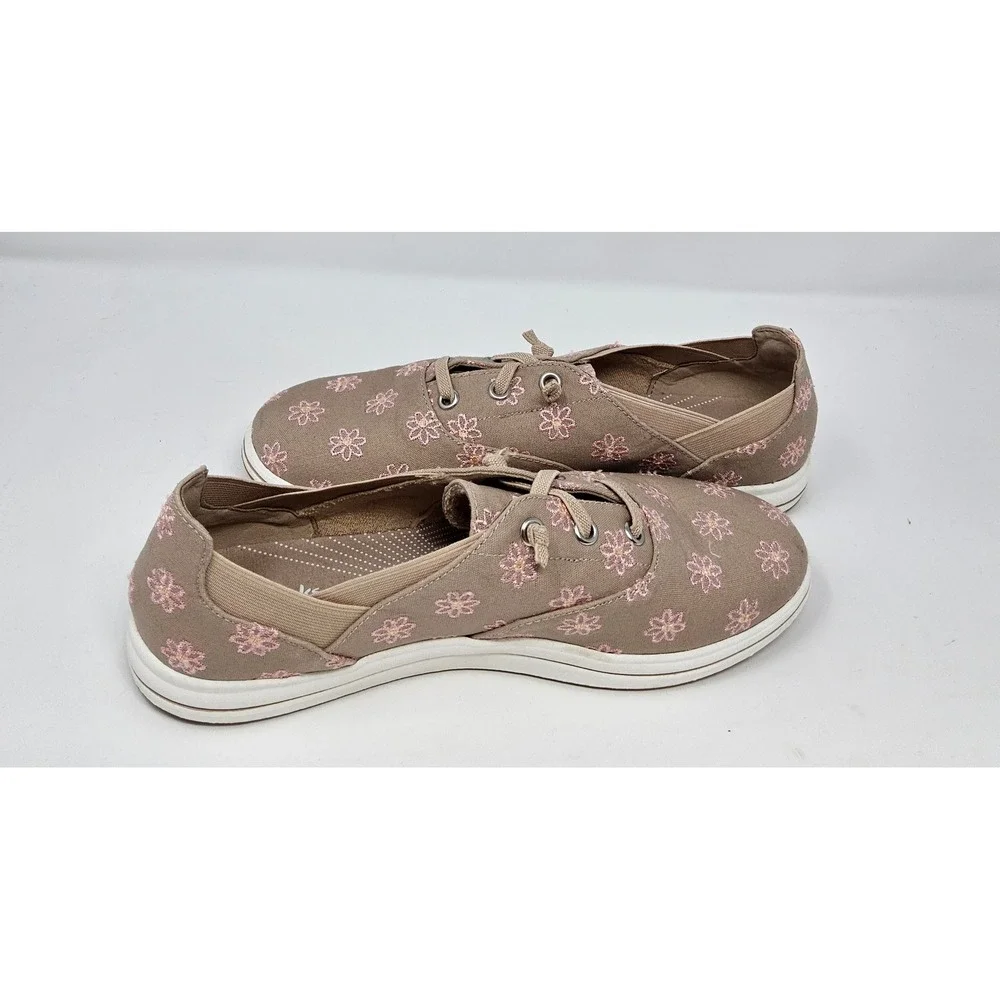 Clarks Shoes Sneaker Women 8 NEW Cloudsteppers Floral Embroidery Taupe Pink Tan